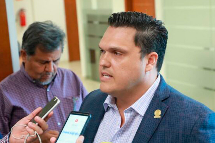 Que se deje de chiflazones, responde Prieto a Ismael