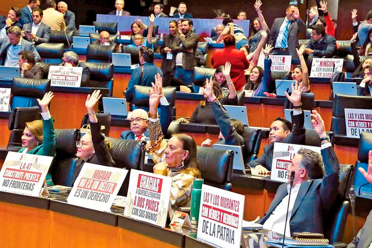 Exhiben desfalcos contra el Infonavit