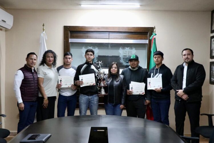 San Fernando triunfa en torneo regional de fútbol  5