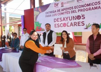 Benefician a 109 escuelas con desayunos escolares
