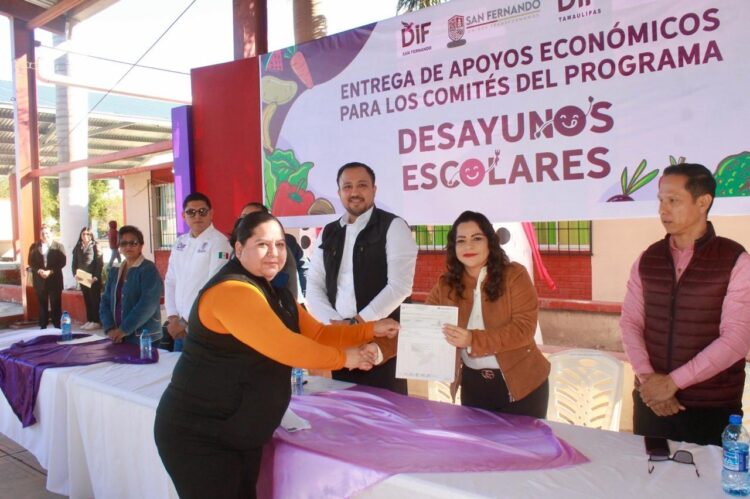 Benefician a 109 escuelas con desayunos escolares
