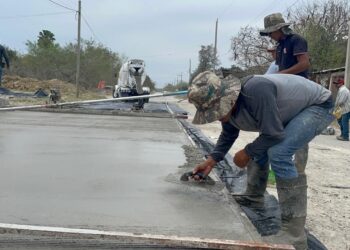 Inician trabajos de concreto hidráulico en San Fernando