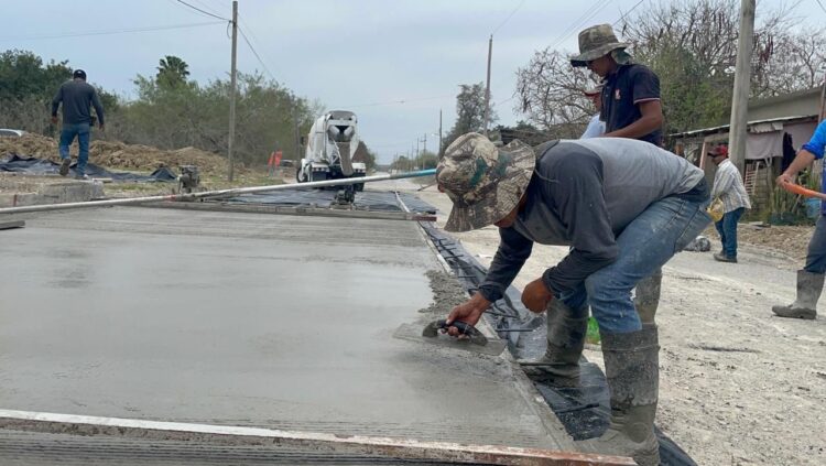 Inician trabajos de concreto hidráulico en San Fernando