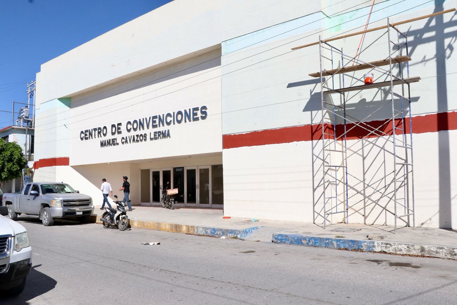 Inicia rehabilitación del Centro de Convenciones en San Fernando