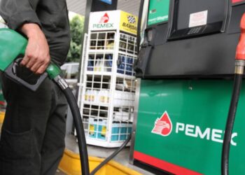 Gasolineros aceptan topar en $24 el litro