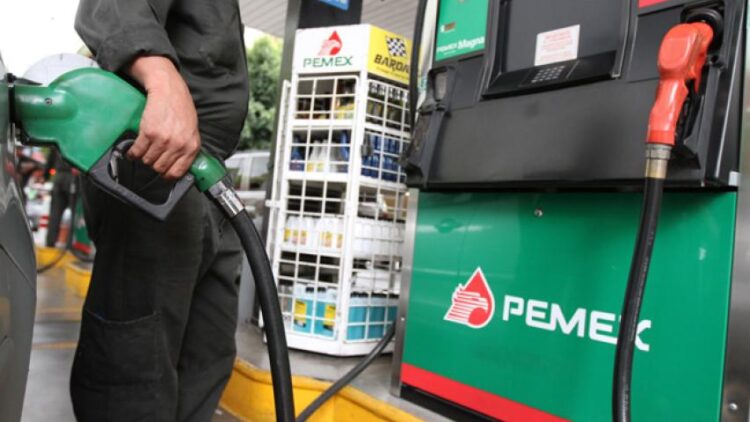 Gasolineros aceptan topar en $24 el litro