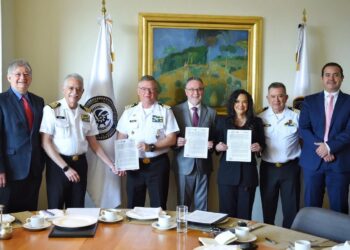 Convenio entre UMPM y Woodside ofrecerá becas para formación en plataformas