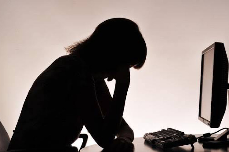 Sigue acoso de mujeres en centros laborales