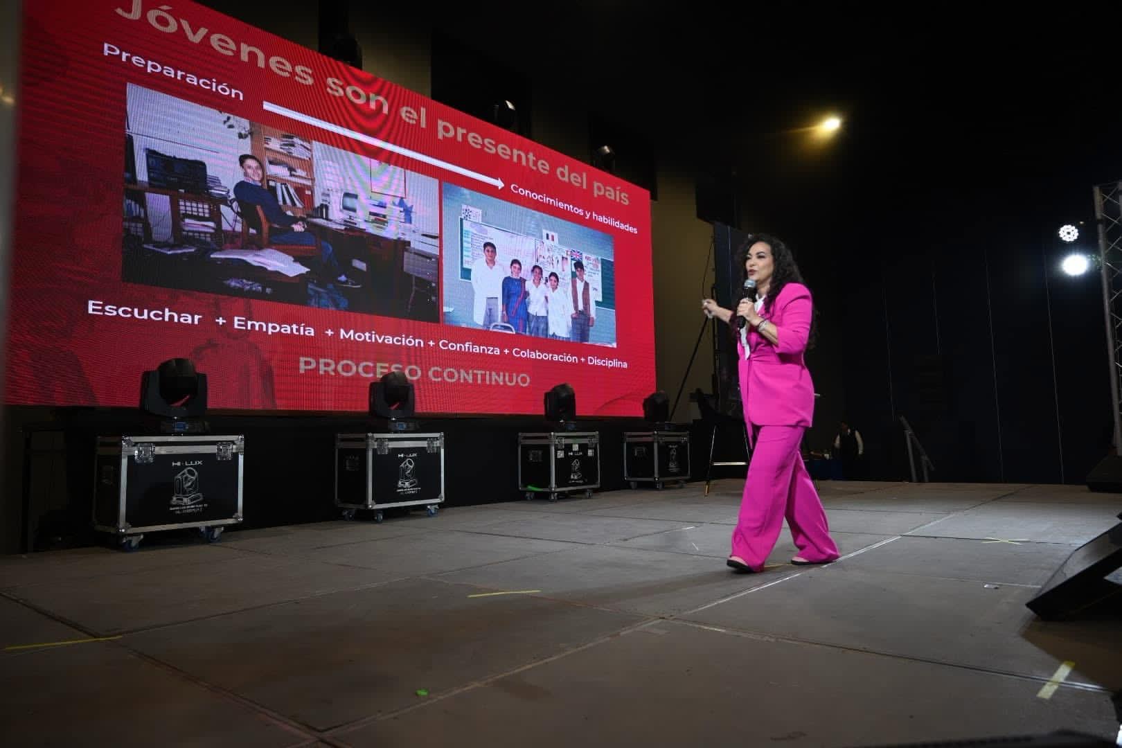 Jóvenes protagonistas de la transformación señala Olga Sosa en Reynosa