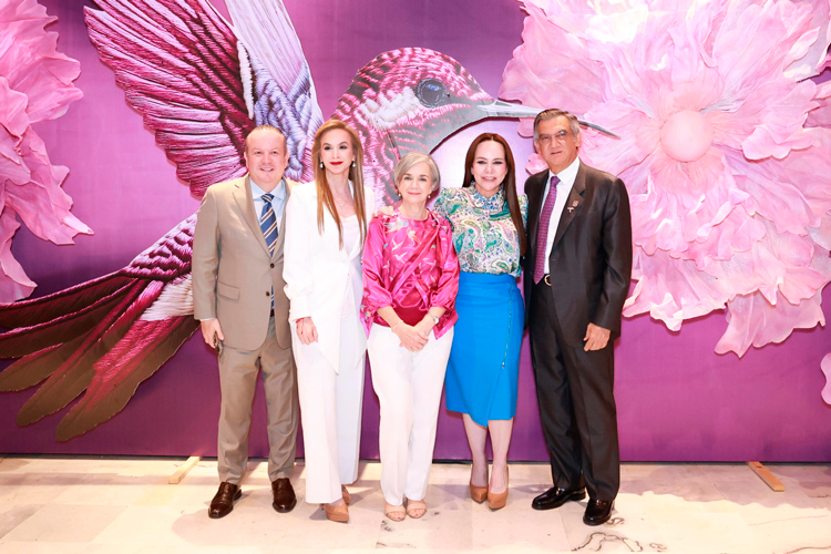 Con amor, transforma Dra. María de Villarreal calidad de vida de familias