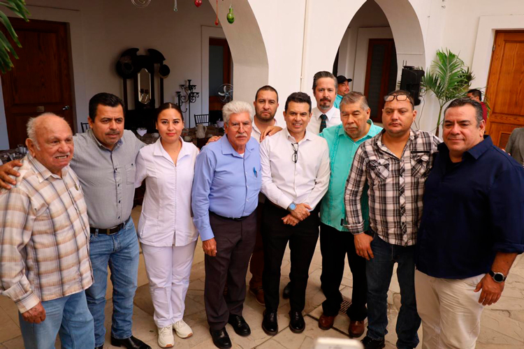 Patty Chío, atestigua concurso de rondas y salto de cuerda «La Tradición Nos Une «