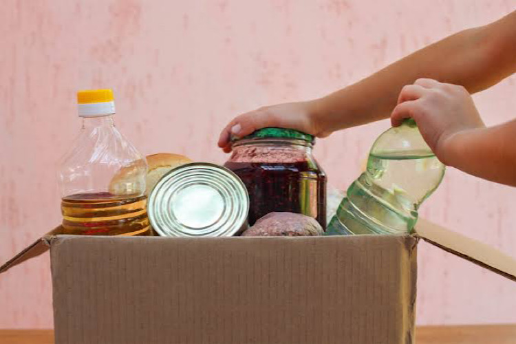 Entregan despensas y kits de limpieza en 22 colonias de Reynosa