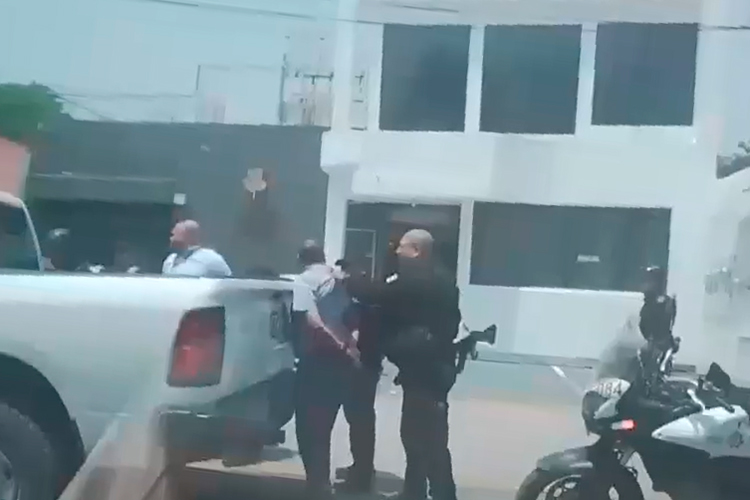 Detienen al delegado del IMSS en Tamaulipas