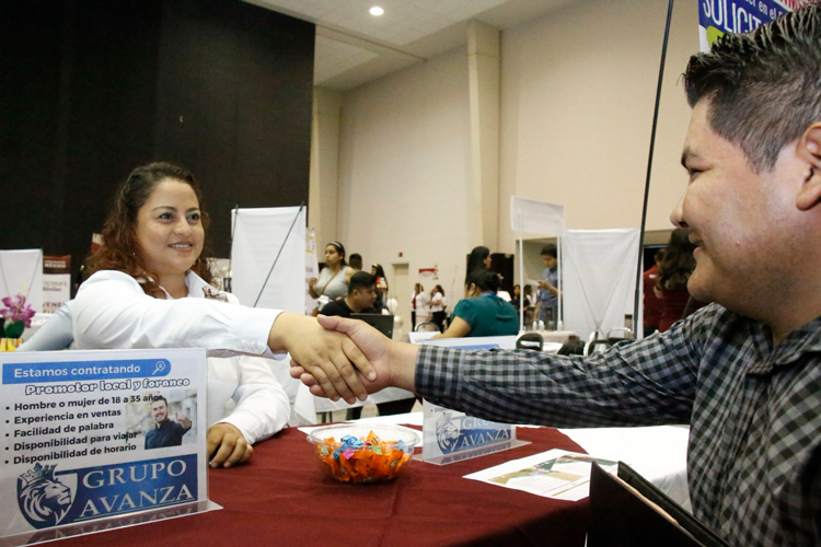 Acompañará SET a escuelas en proceso de cambiar comida chatarra a una alimentación saludable
