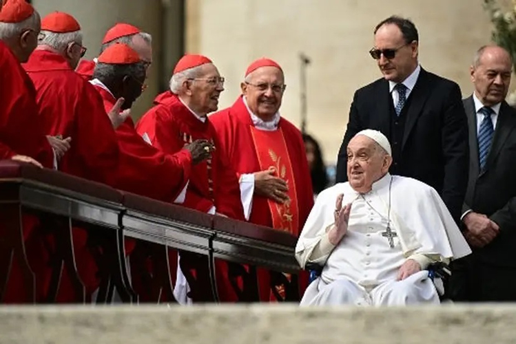 Vaticano revela las causas de la muerte del papa Francisco