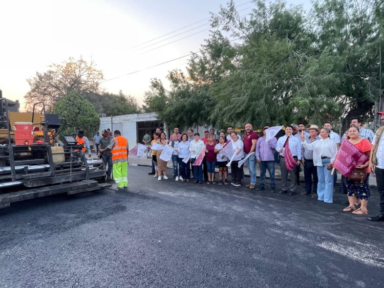 Continúa programa de mejoramiento de calles en la colonia Rivereña