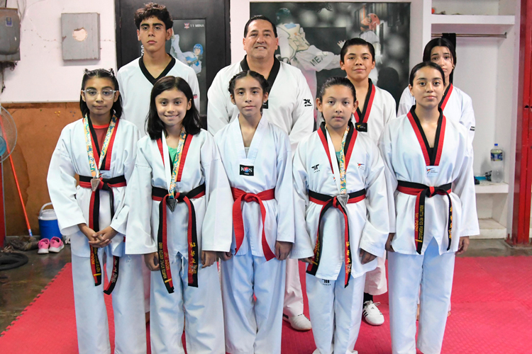 Gimnasio 11 Mina conquista medallas en Querétaro