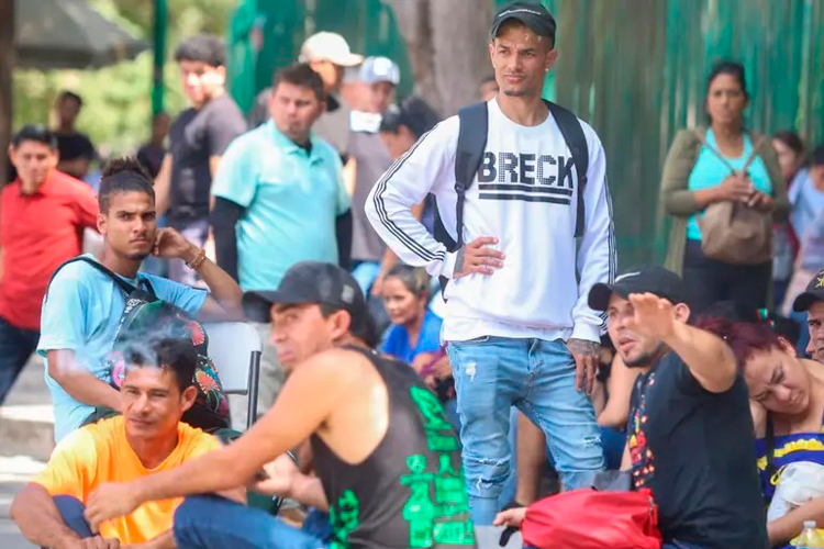 Se quedan en México 40% de los migrantes