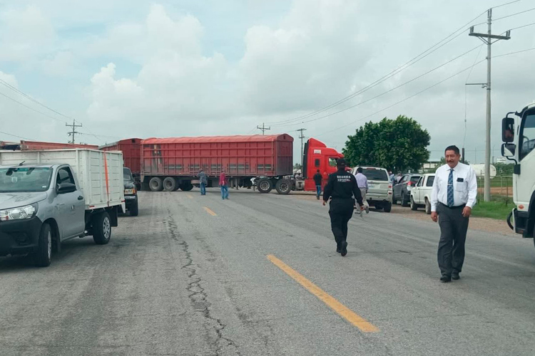 Sorgueros amenazan con más bloqueos