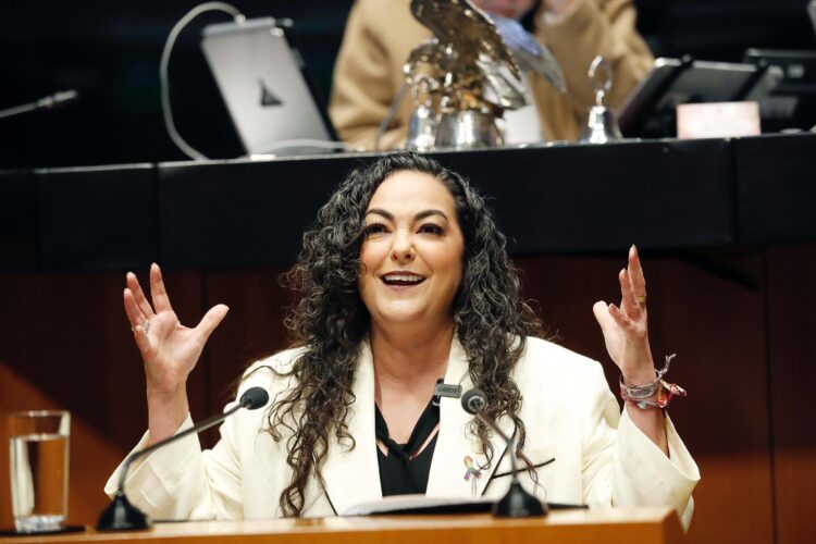 Aprueban exhorto de Olga Sosa contra contaminación de mares
