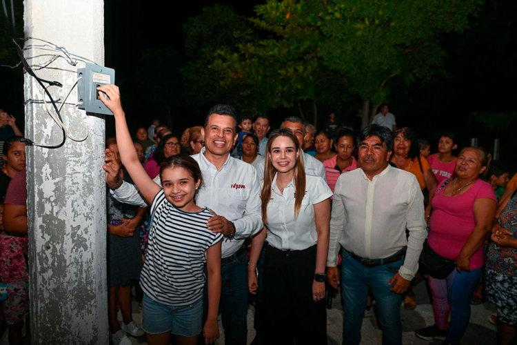 Entrega Municipio área verde iluminada en la Mariano Matamoros