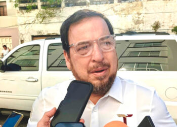 Llama rector a su gabinete a redoblar esfuerzos