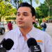 «El calor no distingue partidos”: regidor rechaza lentitud en energía más barata