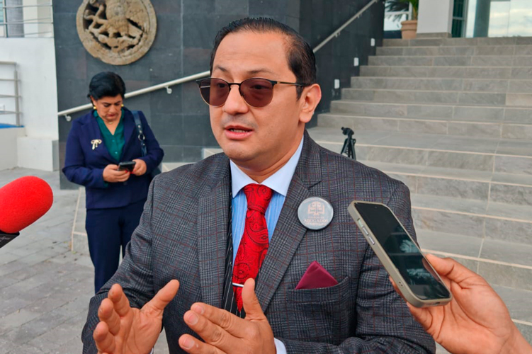 Abogados quieren hacer de legisladores a través de Tania