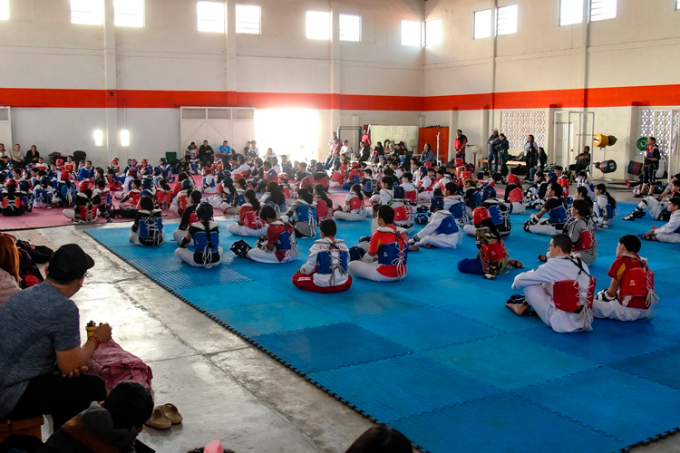Destacan estudiantes de la UAT en Nacional de Esgrima