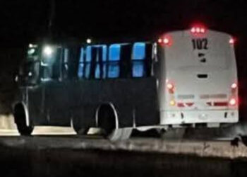Confirman hallazgo de autobús abandonado entre Valles-Mante