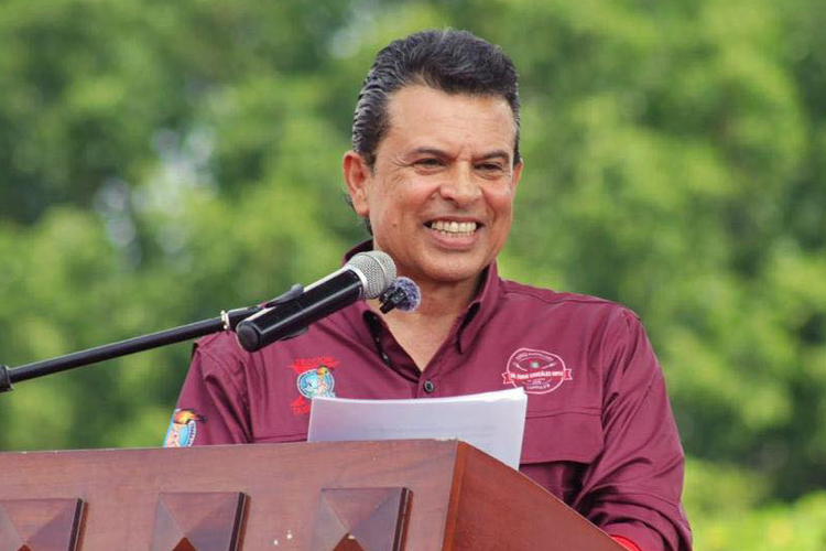 Gobernador demuestra cariño por Victoria: Gattás