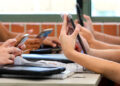 Maestros quitarán celulares en escuelas