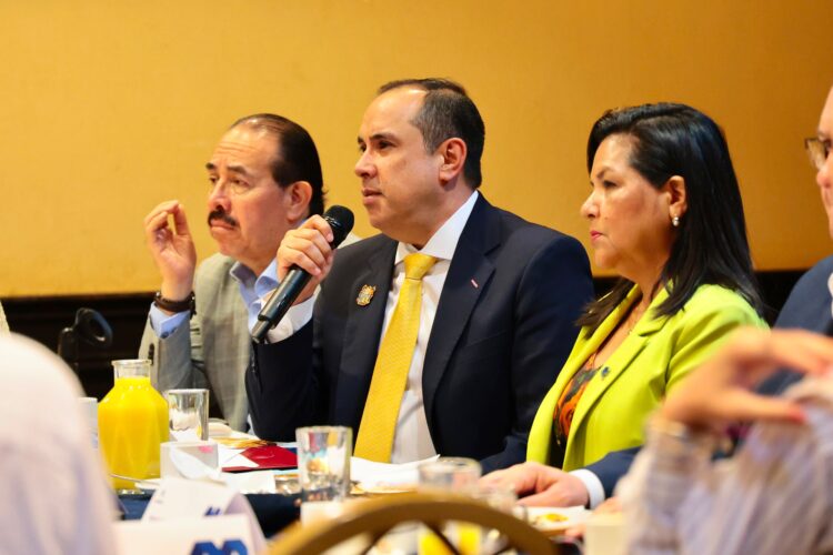 Pide Américo extremar cuidados ante altas temperaturas