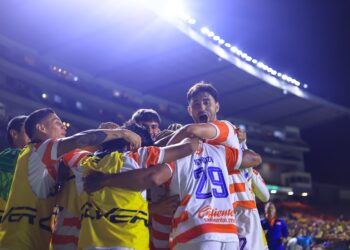 Correcaminos toma el liderato después de golear a Morelia