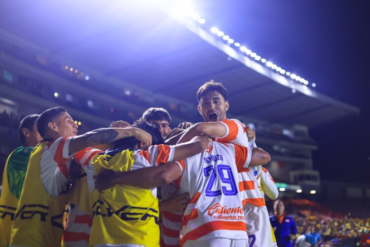 Correcaminos toma el liderato después de golear a Morelia