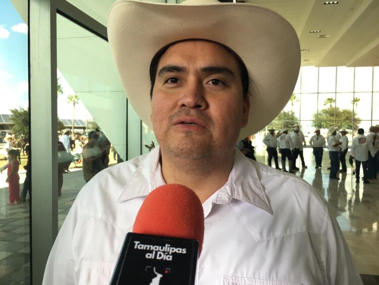 Restringen uso de celulares en escuela naval de Tamaulipas