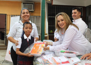 Familia UAT lleva apoyo a escuelas de Tamaulipas