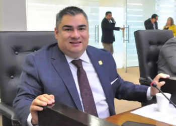 Isidro Vargas busca candidatura federal