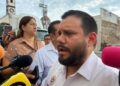 Detienen a 10 personas y cerca de 20 vehículos en operativos