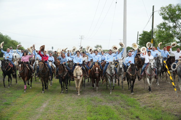 Cabalgata y parrilladas cierran aniversario UAT