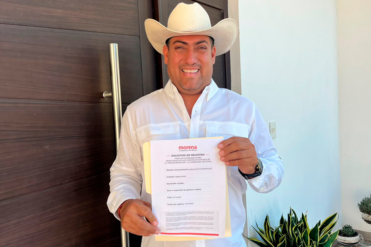 Carlos Reyes se registra en Morena por Güémez