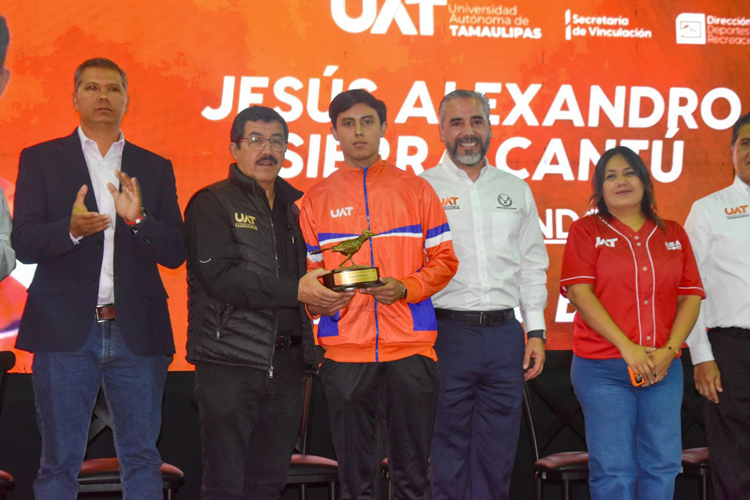 Alumno de la UAT conquista oro nacional